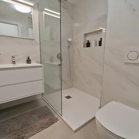 Malemi Apartman *