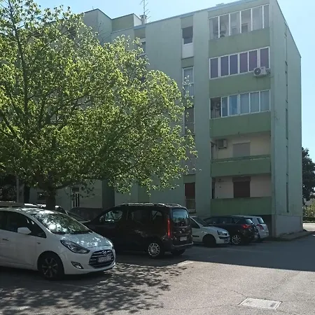 Apartment Malemi *